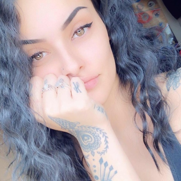 vanessalowrie